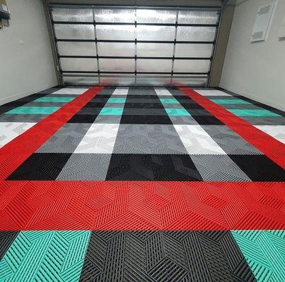 Garagetrac zemin fayansları 0.7 inç Siyah Vinil Bağlantılı Garaj Zemin fayansları